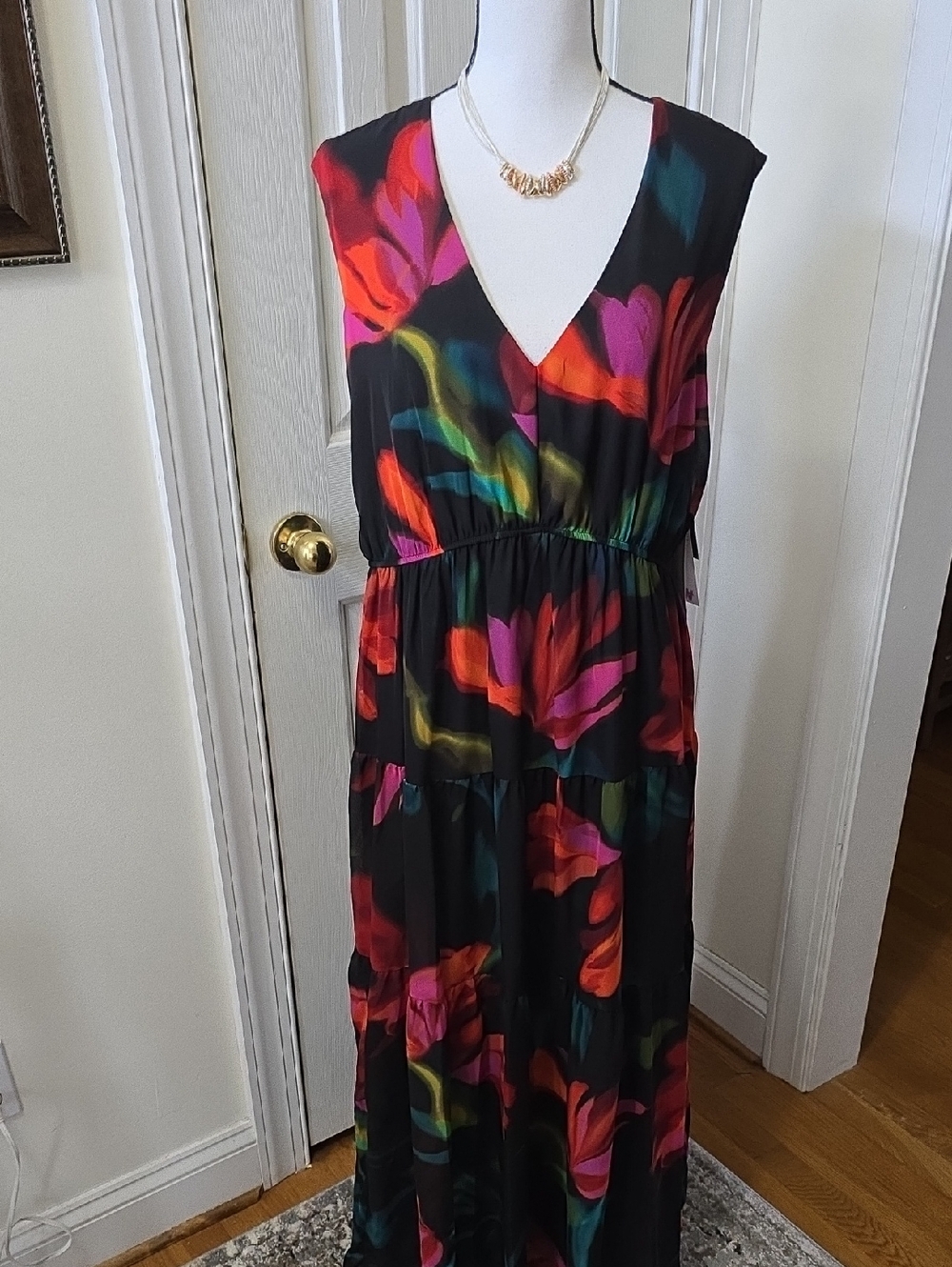 ROBBIE BEE BRAND WOMEN'S PLUS SIZE LONG BLACK & RED FLORAL DRESS SIZE 14W